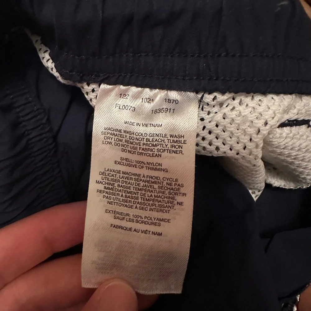 Columbia PFG Women’s Navy Shorts Size Medium - Picture 4 of 5